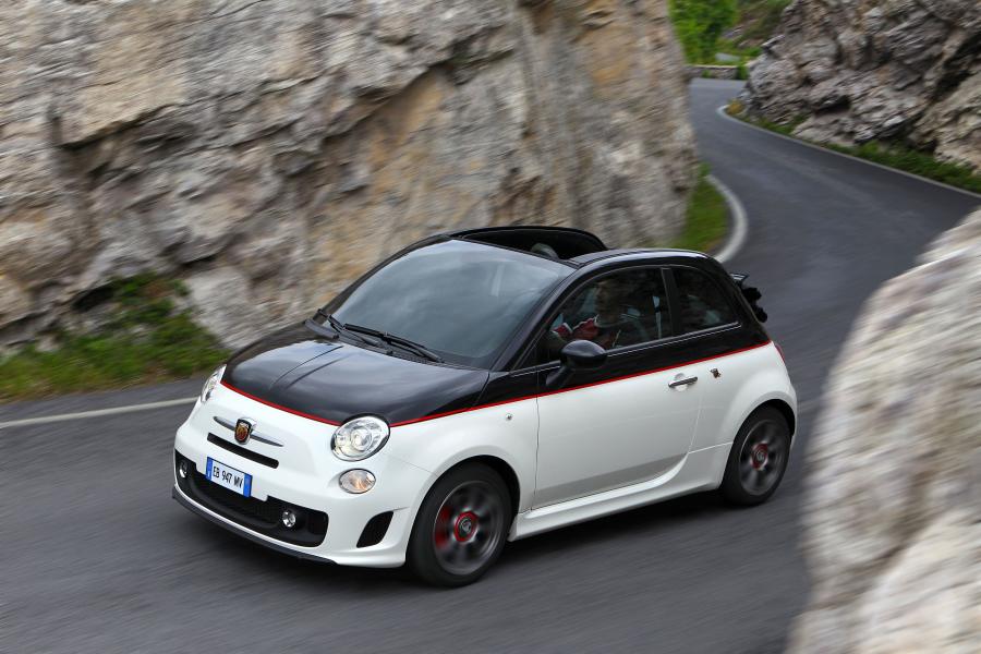  Abarth 500C 2010 года  (фото 30 из 48)